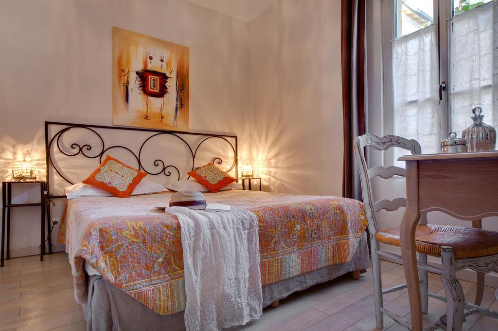 Autour Du Petit Paradis Maison d'hôtes Avignon